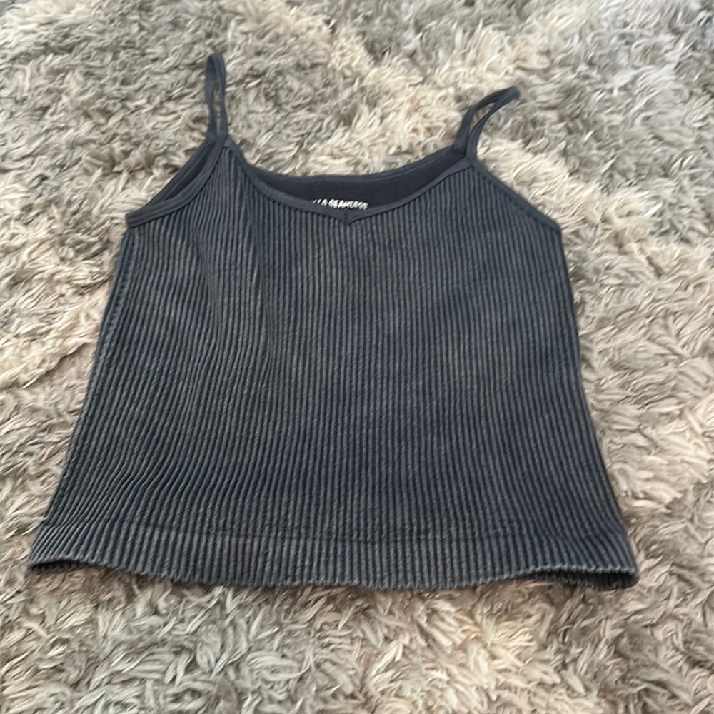gray blue crop